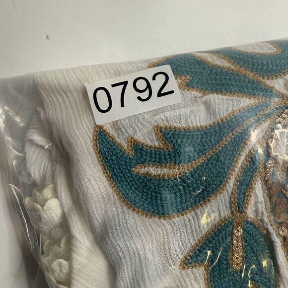 Soft Surroundings White Blue Embroidered Tunic Blouse Top M Medium Shirt Tassel - Picture 10 of 10
